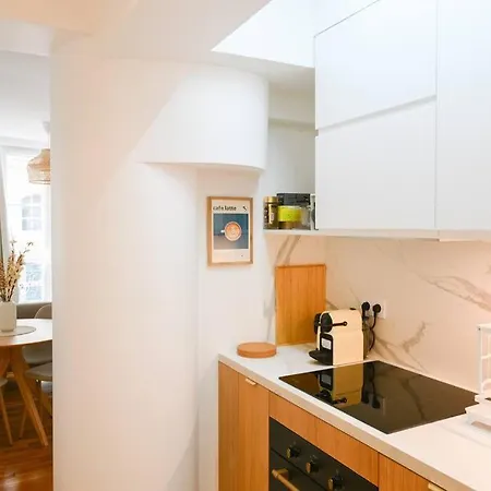 We Parisian The Marais Cozy Apartment