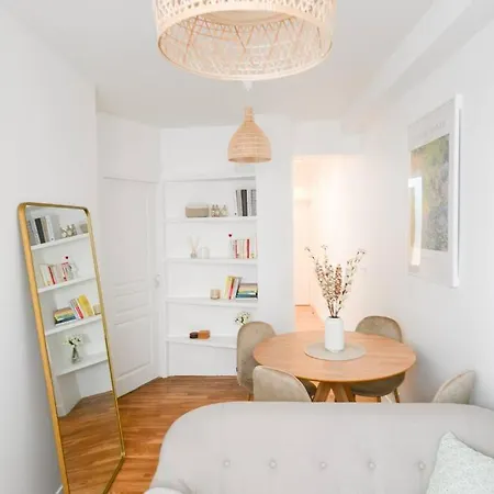 We Parisian The Marais Cozy